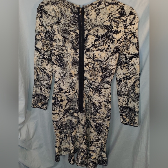 BCBGMAXAZRIA Leilani Peplum Jacquard mini dress Size XS - Picture 8 of 9